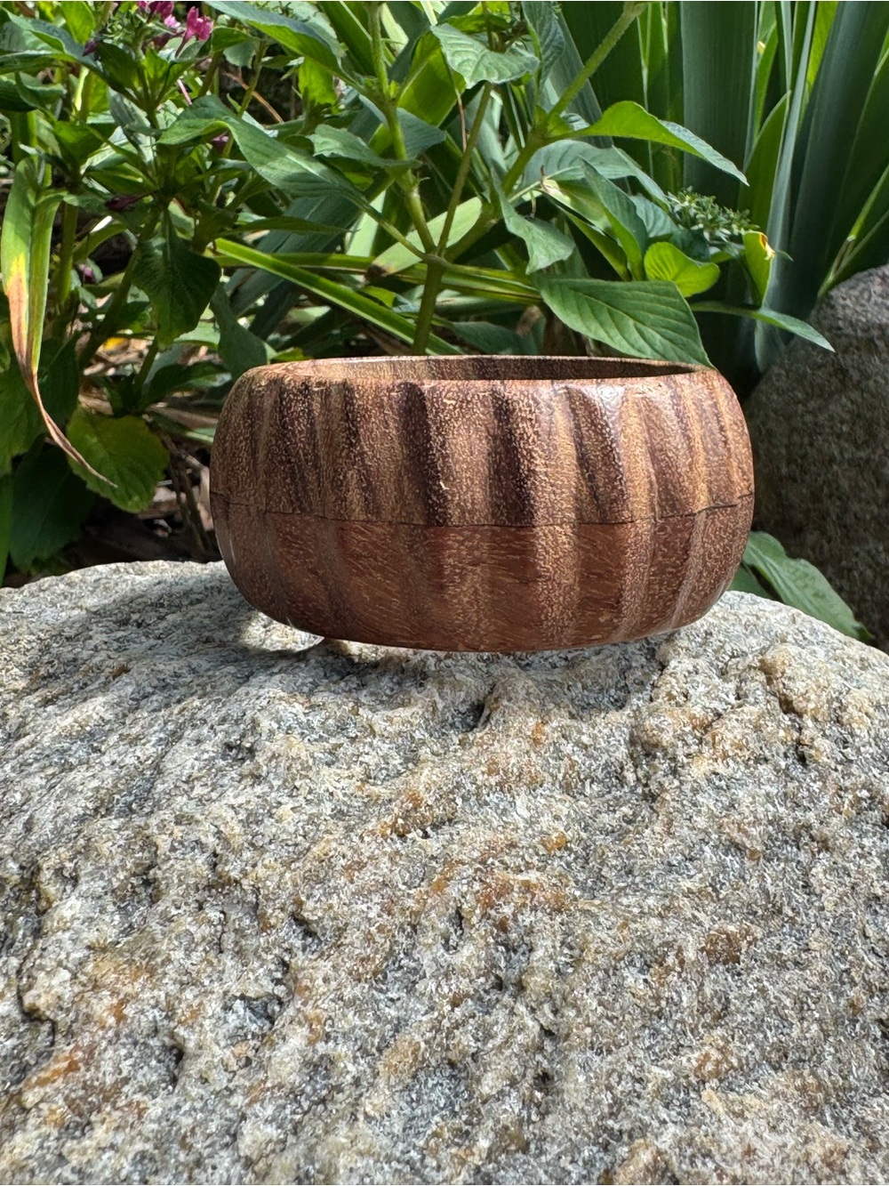 Vintage Women's Wooden Bangle Bracelet in Brown